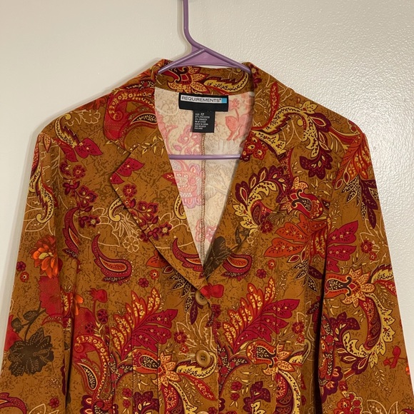 Gorgeous camel brown and red paisley blazer - Picture 4 of 13